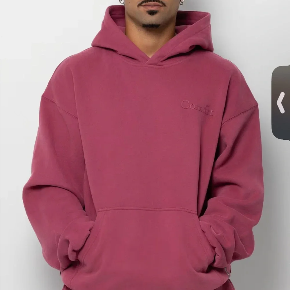 NIB Comfrt Limited Edition Minimalist Hoodie in Berry Sz medium. Sold out online - Picture 5 of 5